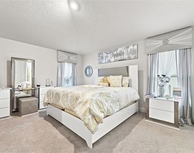 2302 Friendly Confines Loop - Photo Thumbnail 10