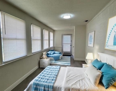 3314 Columbus Drive - Photo Thumbnail 14
