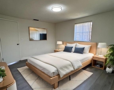 3314 Columbus Drive - Photo Thumbnail 12