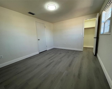 3314 Columbus Drive - Photo Thumbnail 9