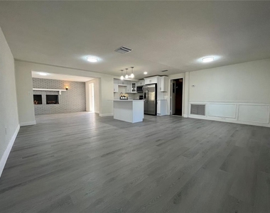 3314 Columbus Drive - Photo Thumbnail 19