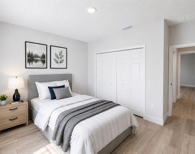 8106 N Galena Avenue - Photo Thumbnail 13