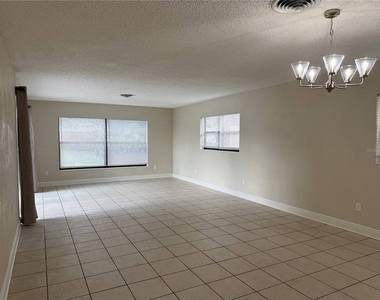 2809 W Fairbanks Avenue - Photo Thumbnail 3