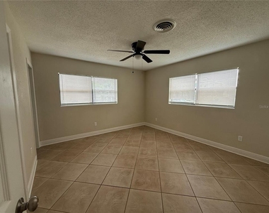 2809 W Fairbanks Avenue - Photo Thumbnail 6