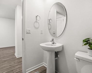 1758 Withernsea Court - Photo Thumbnail 8