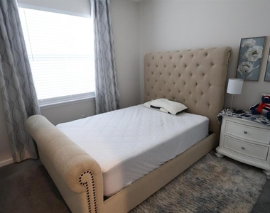 301 Golden Sands Circle - Photo Thumbnail 3