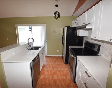 2216 Phonecia Court - Photo Thumbnail 11