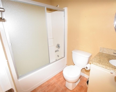 2216 Phonecia Court - Photo Thumbnail 18
