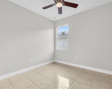 10354 Stratford Pointe Avenue - Photo Thumbnail 20
