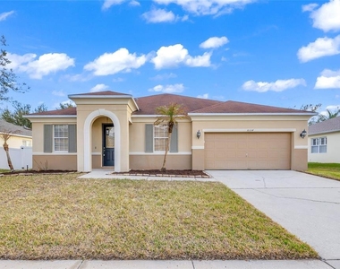 10354 Stratford Pointe Avenue - Photo Thumbnail 1