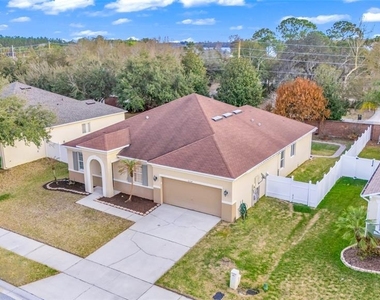 10354 Stratford Pointe Avenue - Photo Thumbnail 3