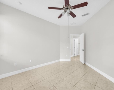 10354 Stratford Pointe Avenue - Photo Thumbnail 26