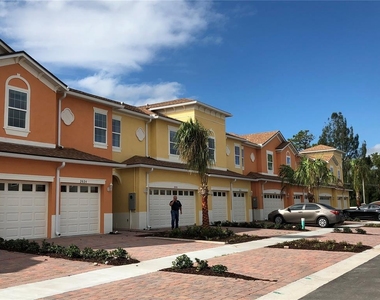 2043 Royal Vista Court - Photo Thumbnail 12