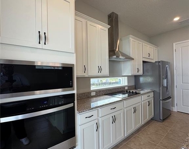 9841 Peebles Street - Photo Thumbnail 6