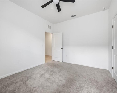 3247 Nightfall Road - Photo Thumbnail 9