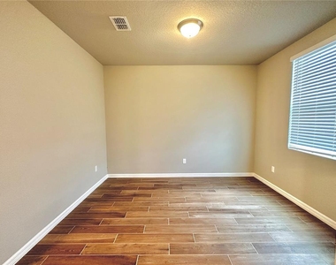 371 Whistling Duck Trail - Photo Thumbnail 6