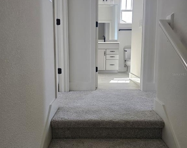 15147 Groveside Road - Photo Thumbnail 16