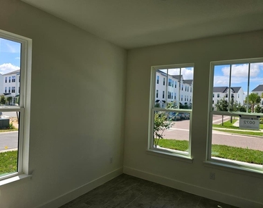 15147 Groveside Road - Photo Thumbnail 3