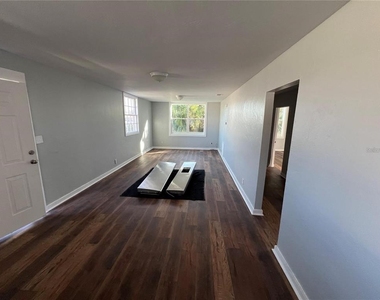 325 S Franklin Street - Photo Thumbnail 9