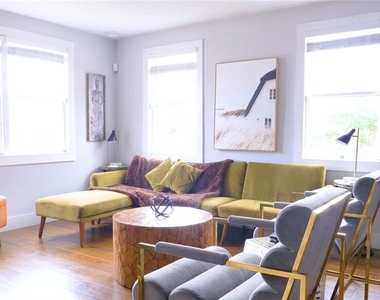 121 N Hollywood Avenue - Photo Thumbnail 2