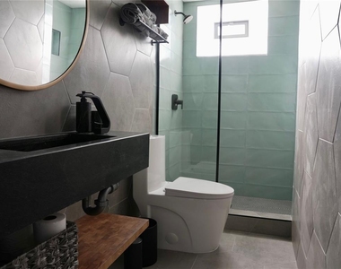 121 N Hollywood Avenue - Photo Thumbnail 9
