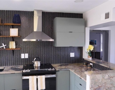 121 N Hollywood Avenue - Photo Thumbnail 6