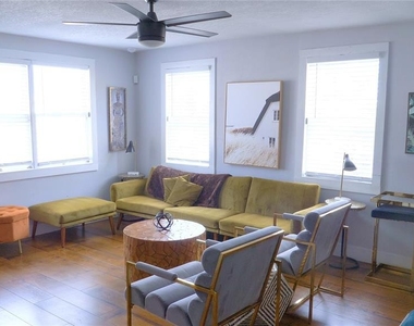 121 N Hollywood Avenue - Photo Thumbnail 3