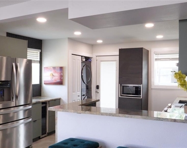 121 N Hollywood Avenue - Photo Thumbnail 7