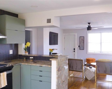 121 N Hollywood Avenue - Photo Thumbnail 8