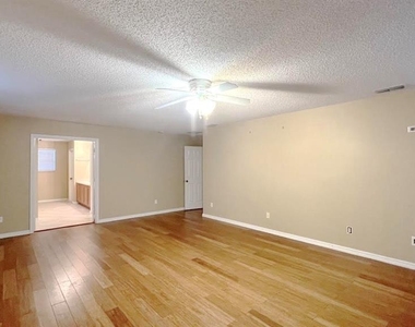 831 Horseshoe Falls Drive - Photo Thumbnail 20