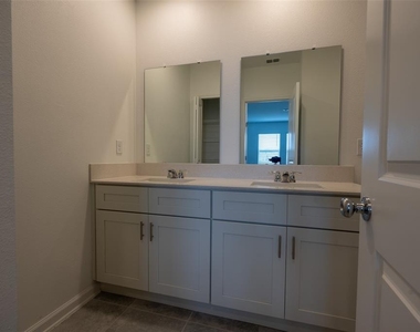 5637 Le Marin Way - Photo Thumbnail 22