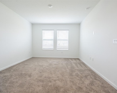 5637 Le Marin Way - Photo Thumbnail 20