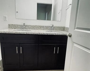 1649 Gayle Ridge Drive - Photo Thumbnail 8
