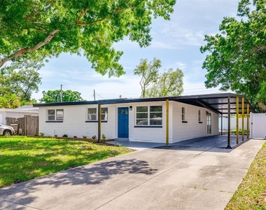 9596 Groveland Street - Photo Thumbnail 4