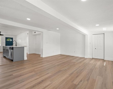 9596 Groveland Street - Photo Thumbnail 15