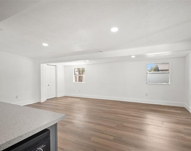 9596 Groveland Street - Photo Thumbnail 10