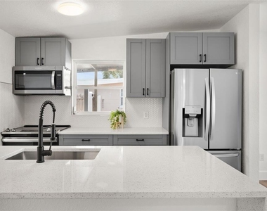 9596 Groveland Street - Photo Thumbnail 19