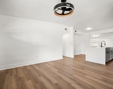 9596 Groveland Street - Photo Thumbnail 20