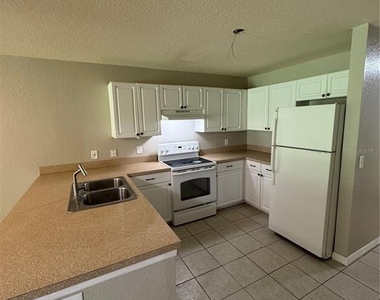 1011 Fox Lake Drive - Photo Thumbnail 5
