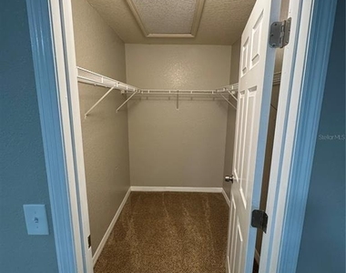 1011 Fox Lake Drive - Photo Thumbnail 14