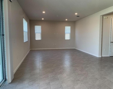 1064 Sugarwood Street - Photo Thumbnail 3