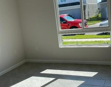 1064 Sugarwood Street - Photo Thumbnail 12