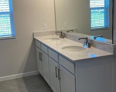 1064 Sugarwood Street - Photo Thumbnail 32