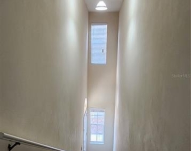 10000 Sw 52nd Avenue - Photo Thumbnail 1