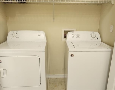10000 Sw 52nd Avenue - Photo Thumbnail 7