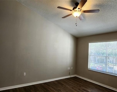 10000 Sw 52nd Avenue - Photo Thumbnail 11