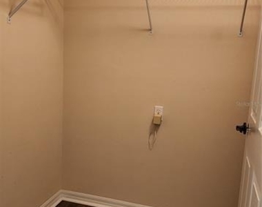 10000 Sw 52nd Avenue - Photo Thumbnail 9