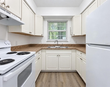 6207 Sw 11th Place - Photo Thumbnail 5