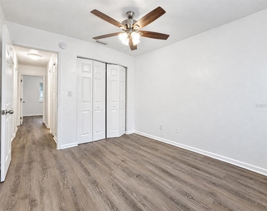 6207 Sw 11th Place - Photo Thumbnail 4