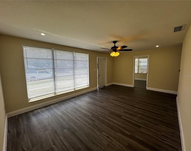 1610 Crest Avenue - Photo Thumbnail 3